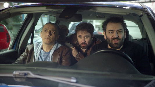 Στα Σύρματα