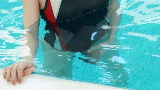 DASD-980 — どこでも精子を撒き散らす変態お姉さん♂ 愛沢さら
