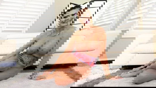 LeWood Gangbang: Battle of the MILFs 4