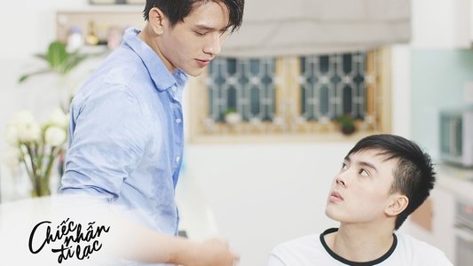 Chiếc Nhẫn Đi Lạc