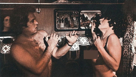Paolo Barca, maestro elementare, praticamente nudista