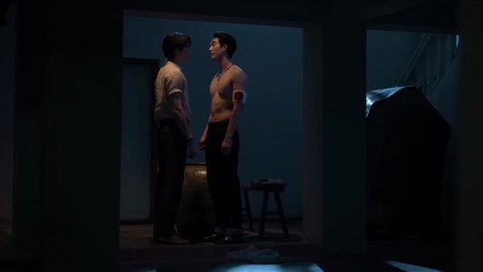 หงเสนคลุกฝุ่น