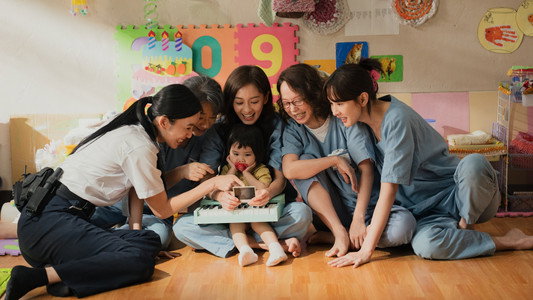 陽光女子合唱團