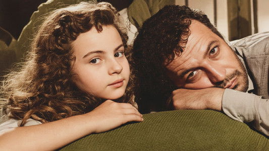 Ayşecik: Sokak Kızı