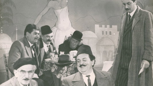 Historiani dhe Kameleonët