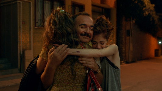 Aile Arasında