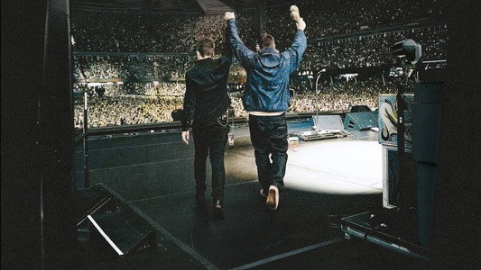 Oasis: Don't Look Back in Anger