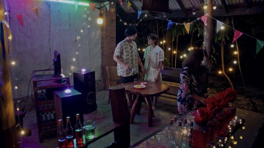 ที่สามของเธอ