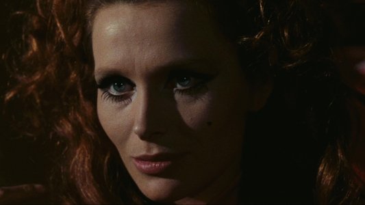 La notte che Evelyn uscì dalla tomba