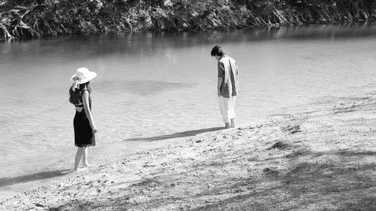 Quelque Part, c'est Toujours Ailleurs