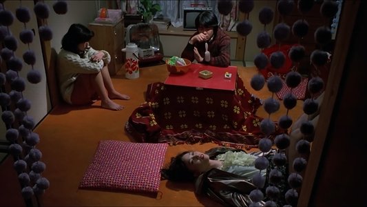 黒い下着の女