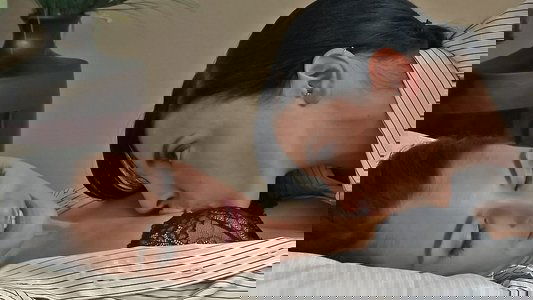 Women Seeking Women 69