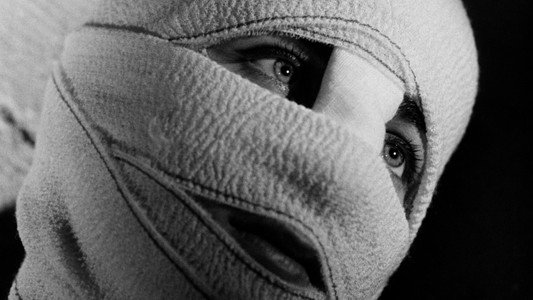 Les Yeux sans visage
