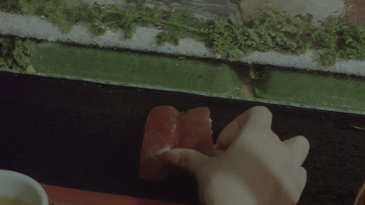 女は二度生まれる