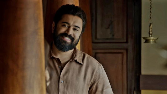 സർവം മായ