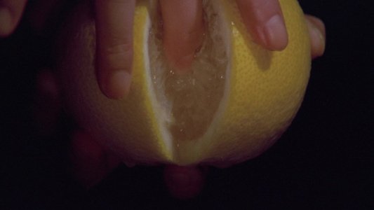 女教師を剥ぐ