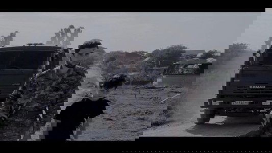 Приоткрывая дверь