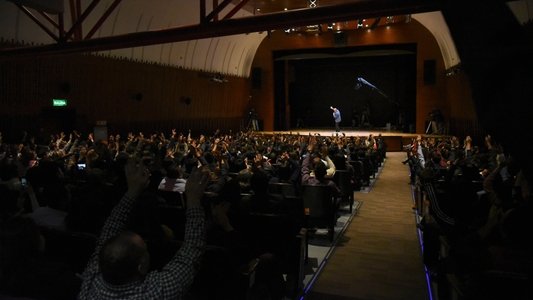 El Show de Cejas Pobladas