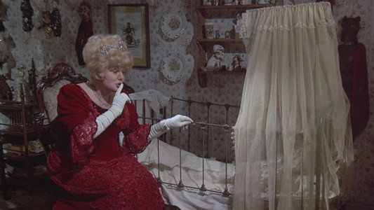 Whoever Slew Auntie Roo?