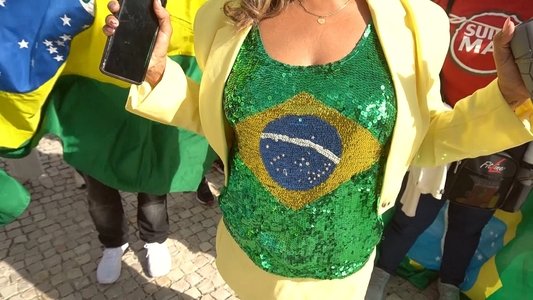 Dentro, fora do Brasil