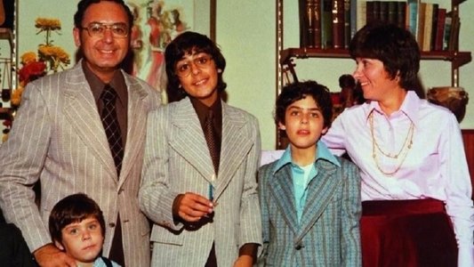 Capturing the Friedmans