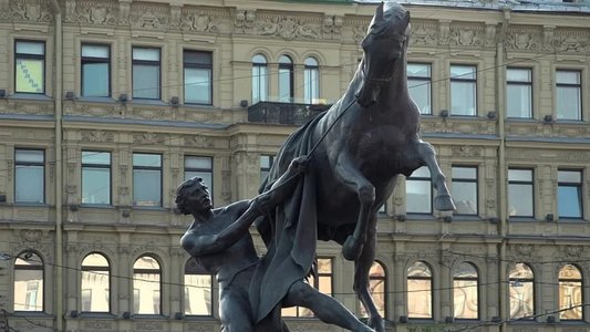 Leningrad. Stimmen einer belagerten Stadt