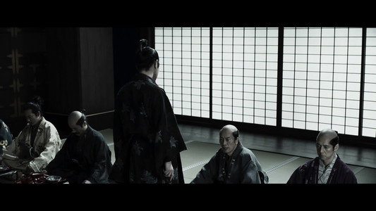 首