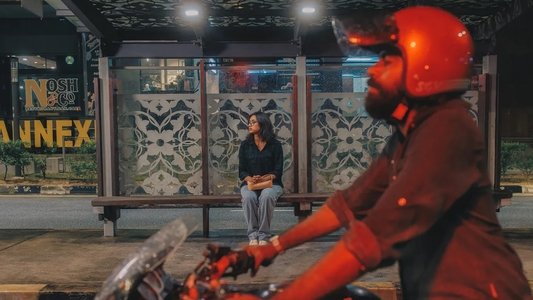 நீர் மேல் நெருப்பு