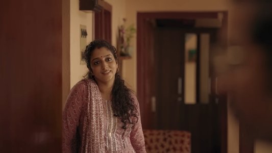 മുകുന്ദന്‍ ഉണ്ണി അസോസിയേറ്റ്സ്™