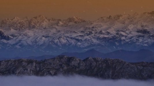 Salvajes, El Cuento Del Lobo