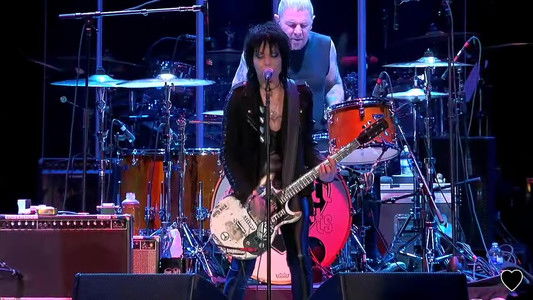 Joan Jett & The Blackhearts LIVE - Chicago, IL 2015