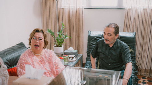 他不知道我知道