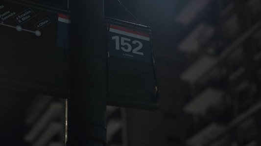152