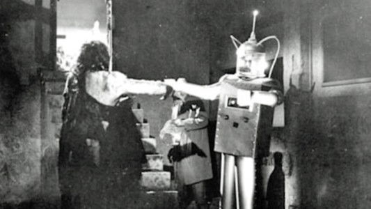 La momia azteca contra el robot humano