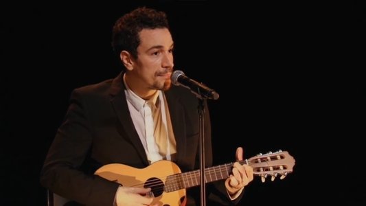 Yacine Belhousse joue son spectacle