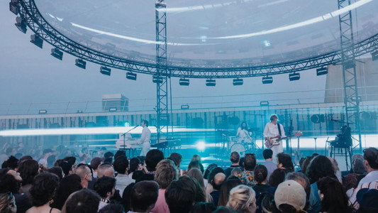 Terminal 1 : Air, Phoenix et Étienne de Crécy