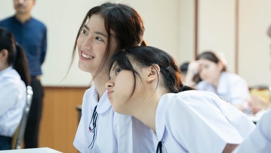 เปิด/โรงเรียน/ปล้น