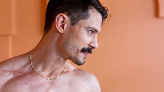 Men at Work: Selling Sex Online