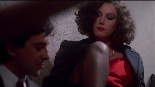 Una donna allo specchio