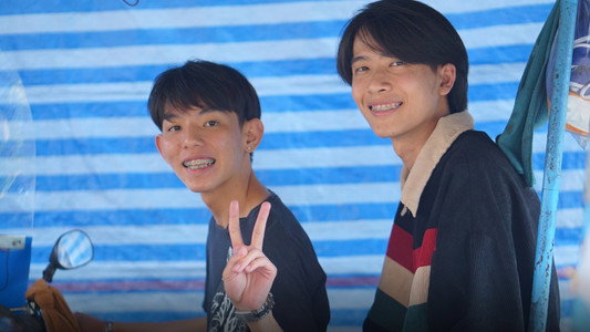 คู่จิ้นวาย นายลูกชิ้นทอด