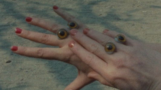 Céline et Julie vont en bateau