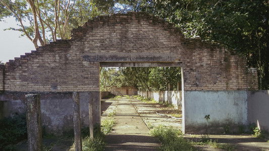 o céu diante dos meus olhos nunca é cinza