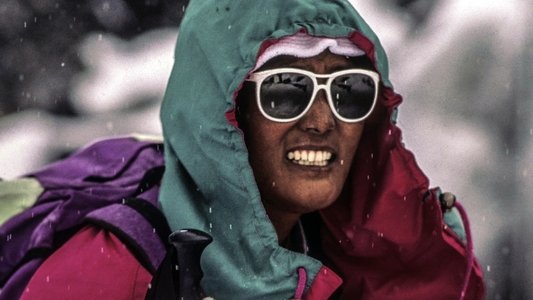 Pasang: In the Shadow of Everest
