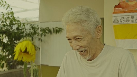 Rumah dan Bunga Matahari