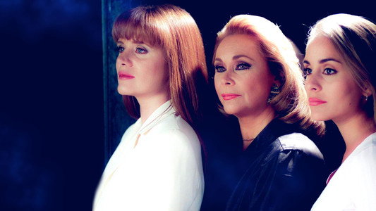 Tres Mujeres