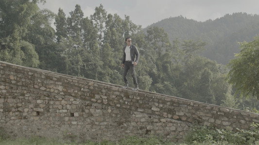 Lau Kumude Hidyo Hero Banna
