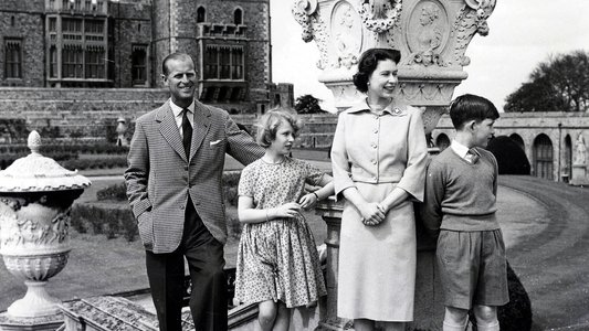 Secrets of the Royal Gardens