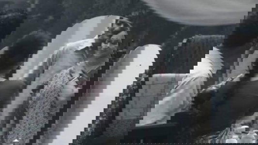 আসা যাওয়ার মাঝে
