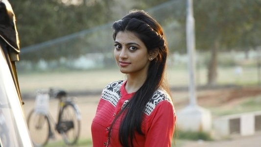என் ஆளோட செருப்பக் காணோம்
