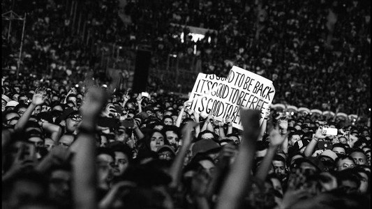 Oasis: Don't Look Back in Anger